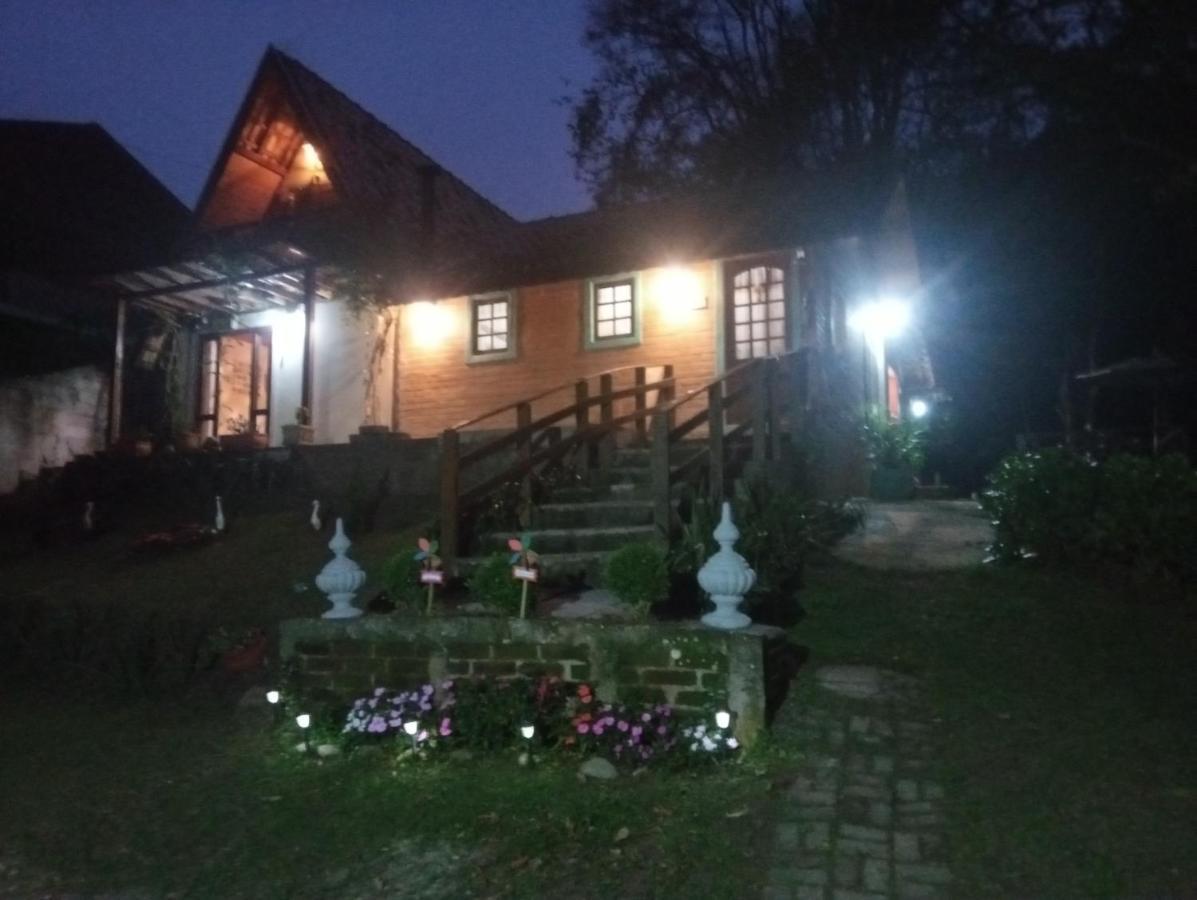 Casa Aconchegante Na Serra. Santo Antonio do Pinhal Luaran gambar